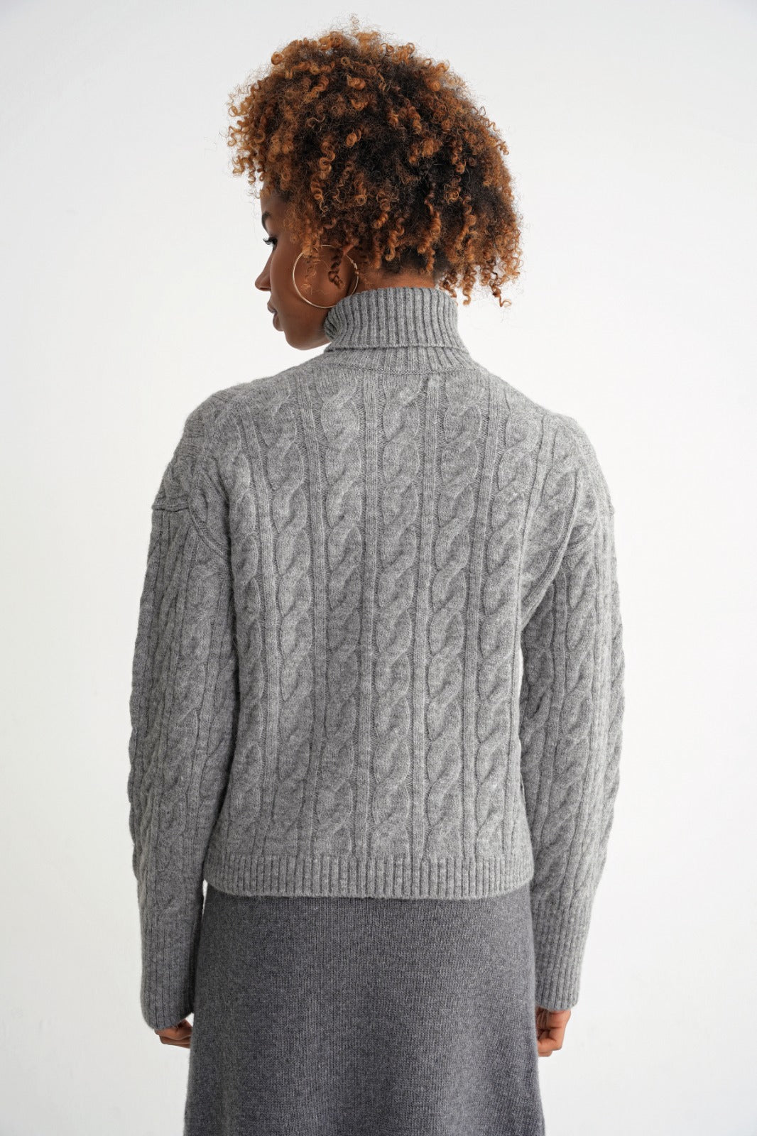 Damen Zopfmuster-Rollkragenpullover in Grau