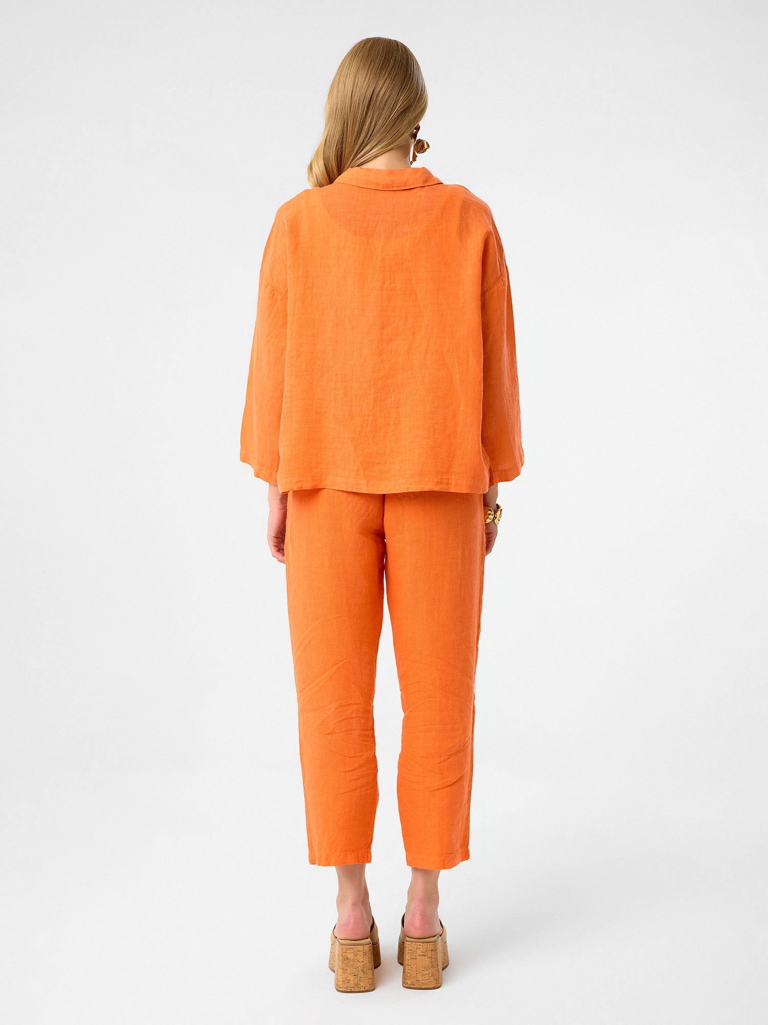 Pure Linen Bluse in Relaxed Fit – Apricot