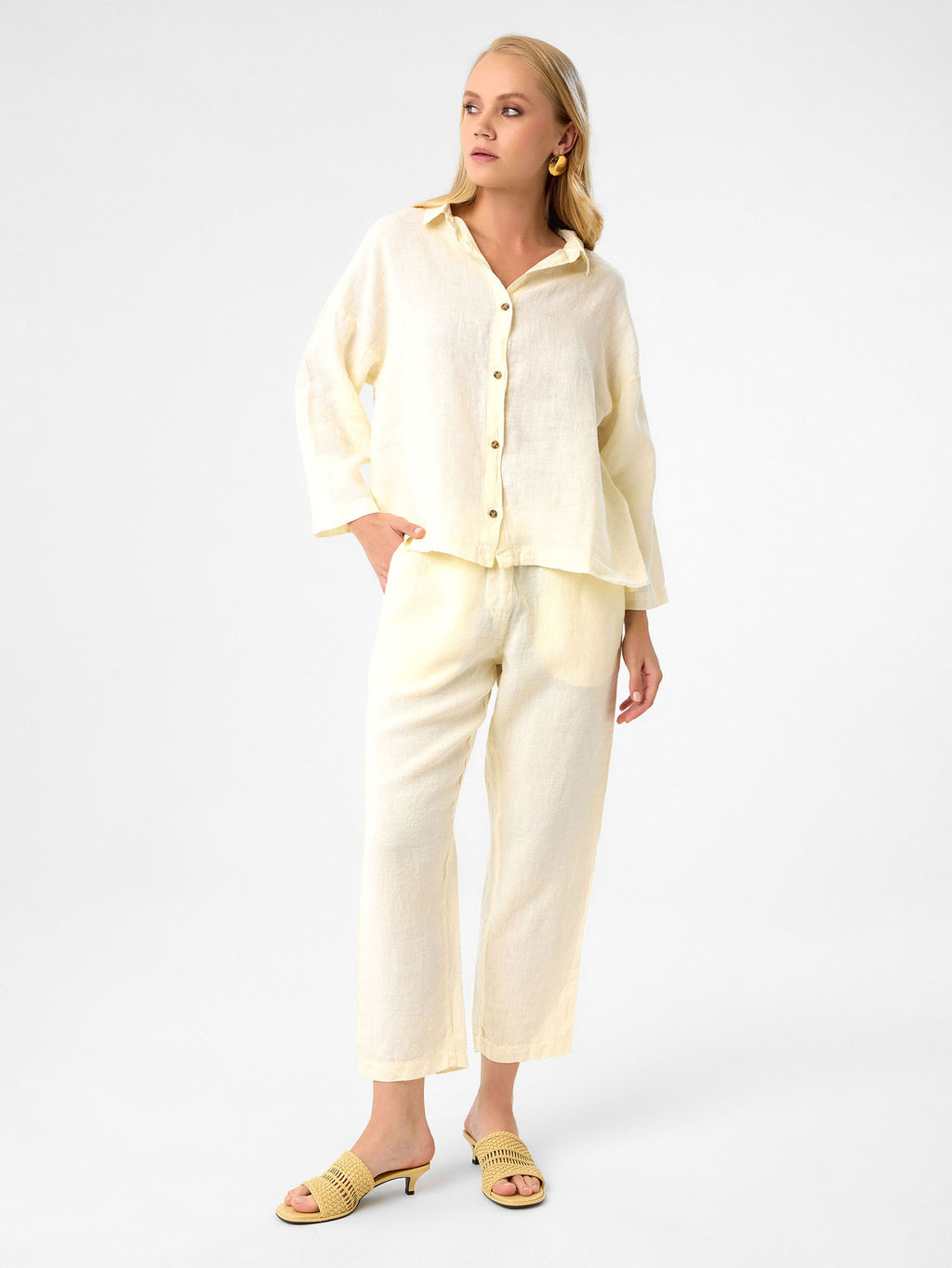 Pure Linen Bluse in Relaxed Fit – Buttercream