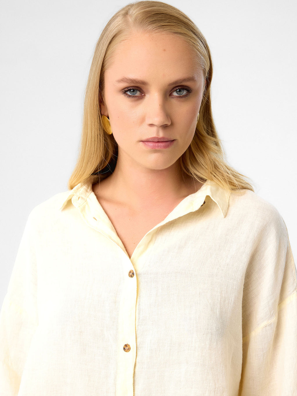 Pure Linen Bluse in Relaxed Fit – Buttercream