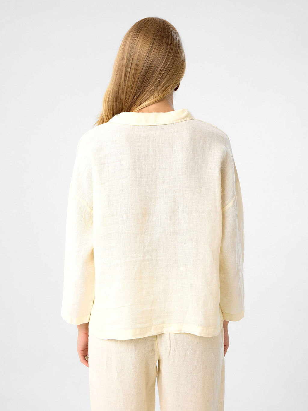 Pure Linen Bluse in Relaxed Fit – Buttercream