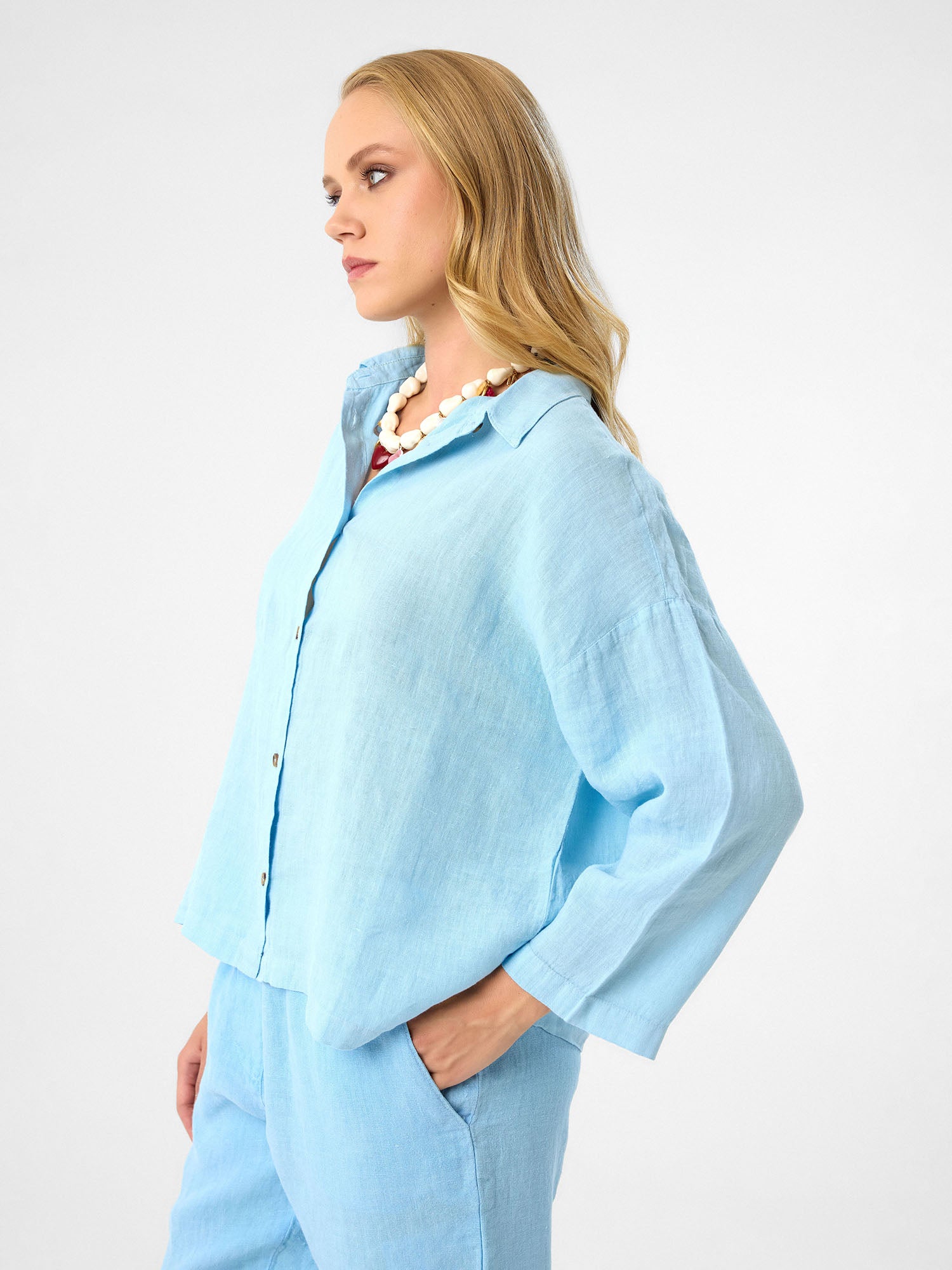 Pure Linen Bluse in Relaxed Fit – Sky Blue