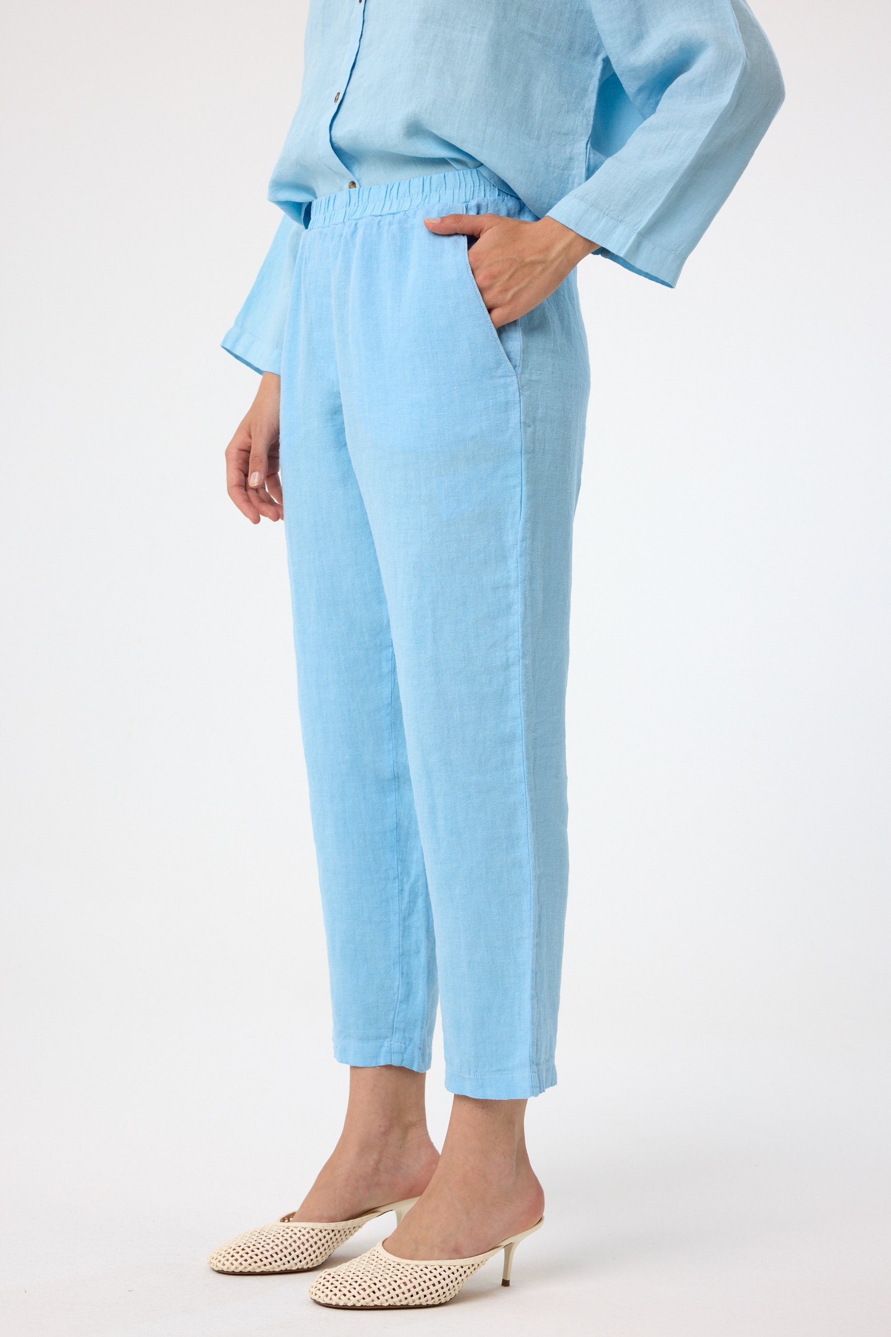 Cropped Chino in Sky Blue