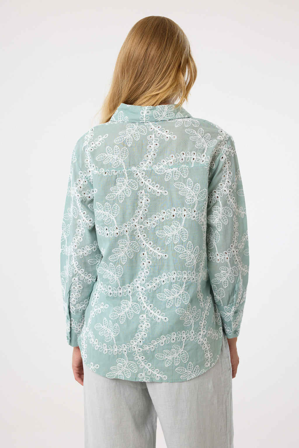 Baumwollbluse mit Stickerei aus 100 % Baumwolle – Mint