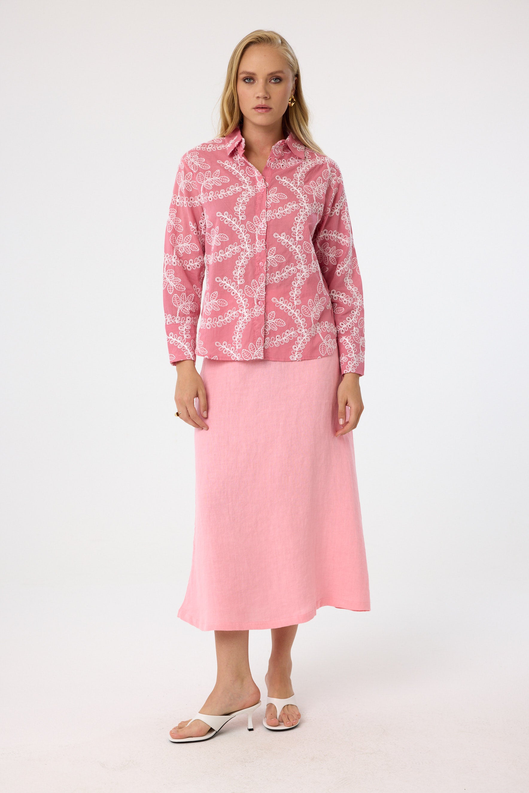 Baumwollbluse mit Stickerei aus 100 % Baumwolle – Rose