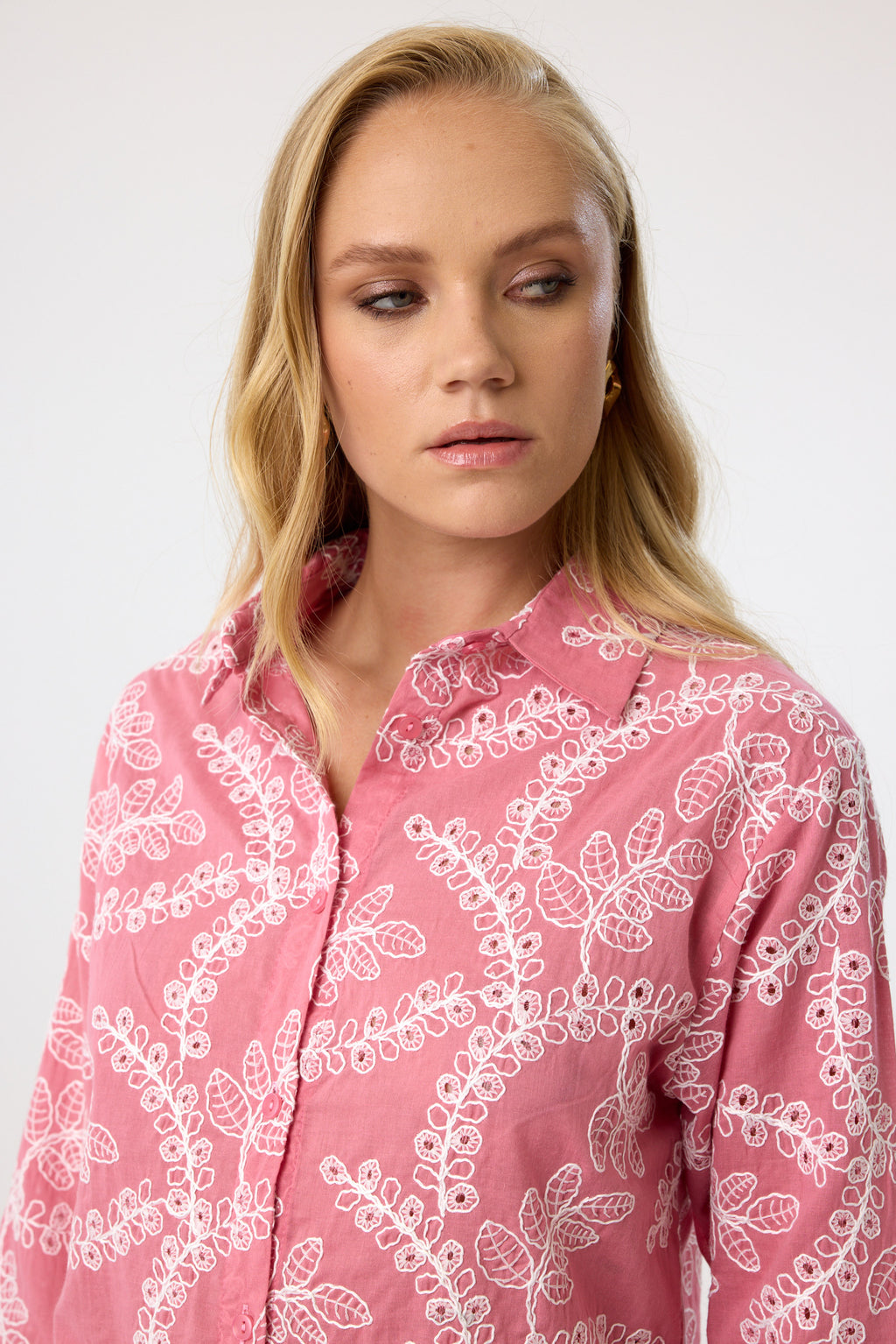 Baumwollbluse mit Stickerei aus 100 % Baumwolle – Rose