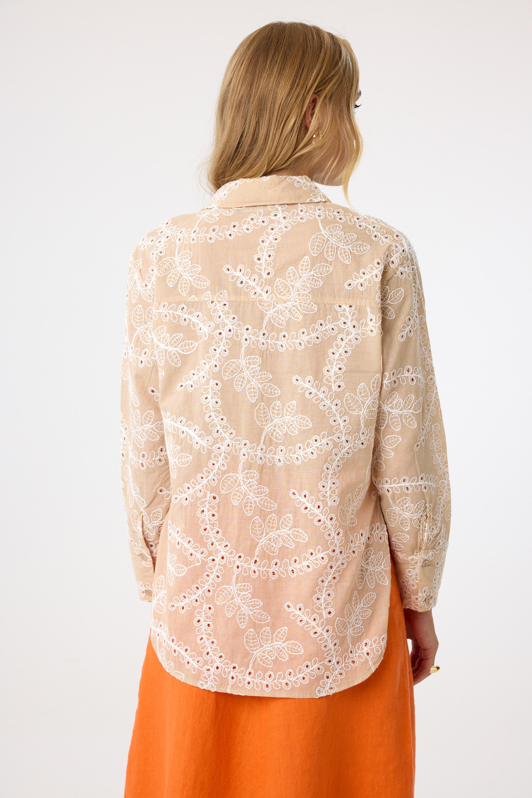 Baumwollbluse mit Stickerei aus 100 % Baumwolle – Sandstone