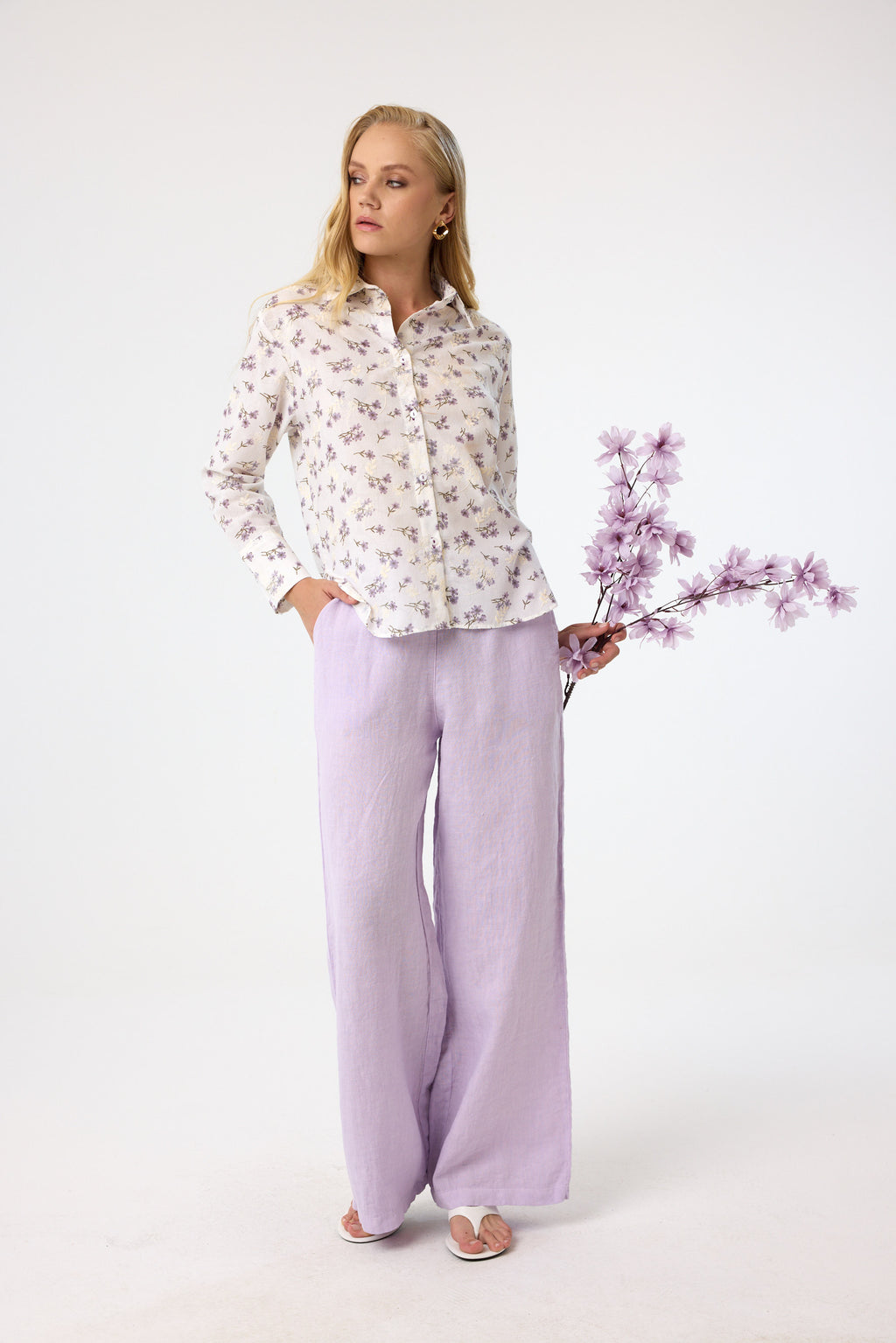 Baumwollbluse mit Floralprint aus 100 % Baumwolle – Lilac