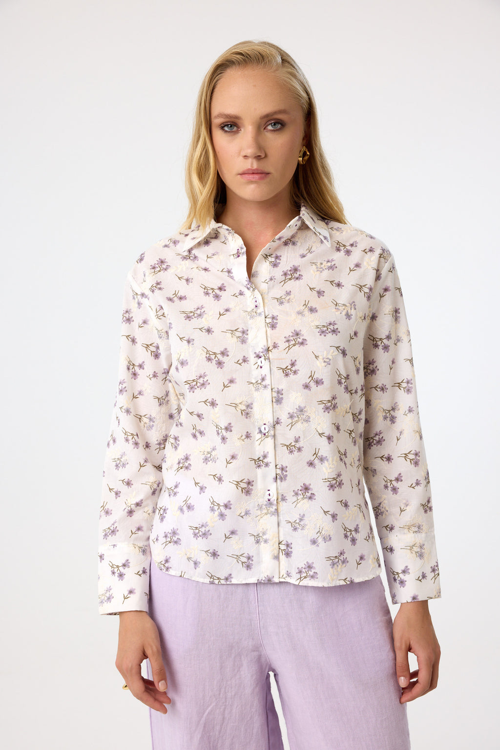 Baumwollbluse mit Floralprint aus 100 % Baumwolle – Lilac