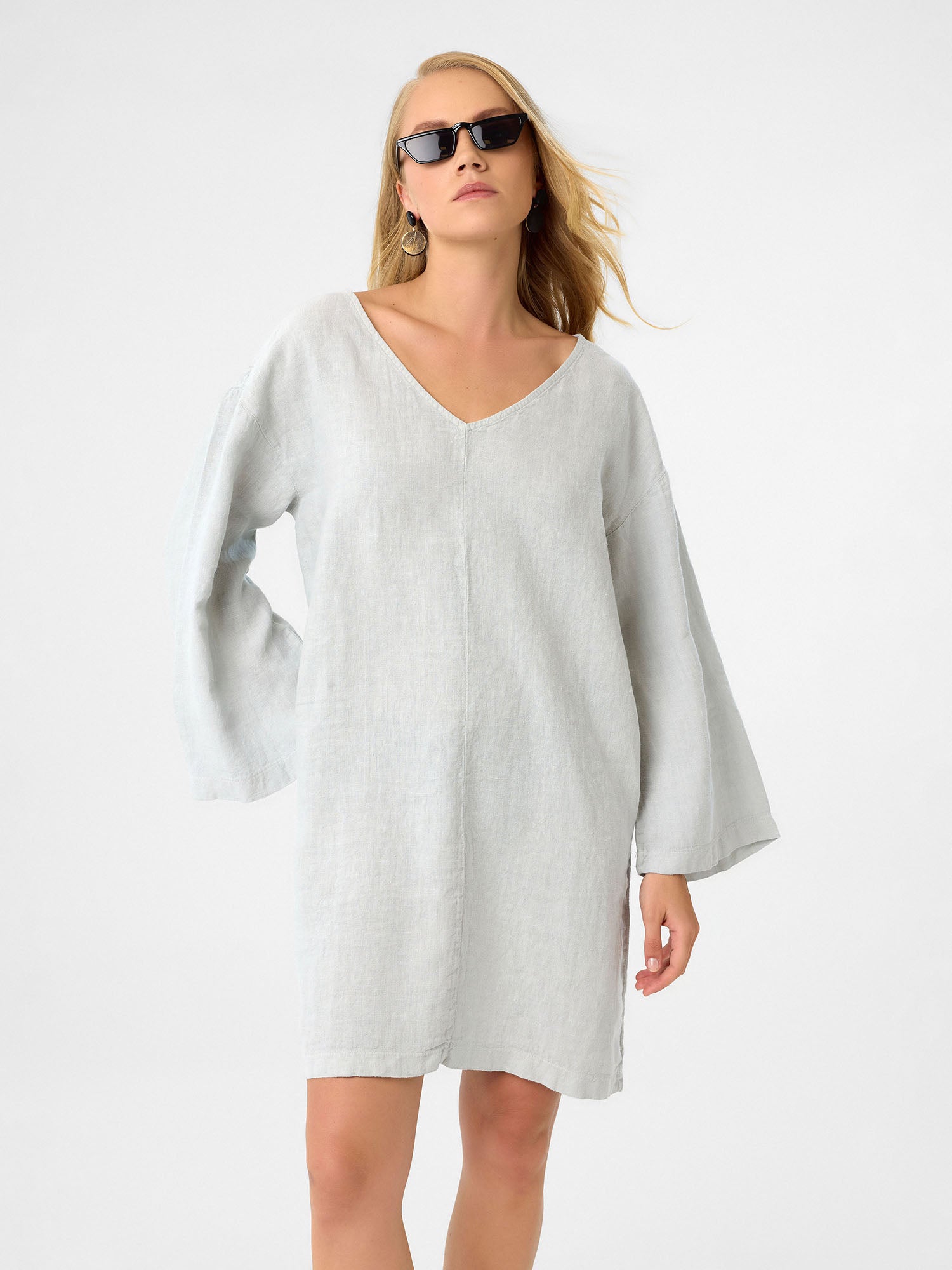 Kleid mit V-Ausschnitt in Ash Grey