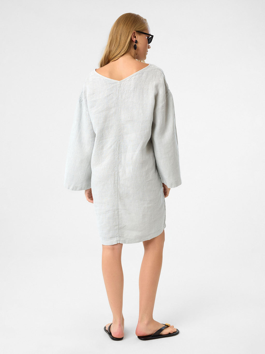 Kleid mit V-Ausschnitt in Ash Grey