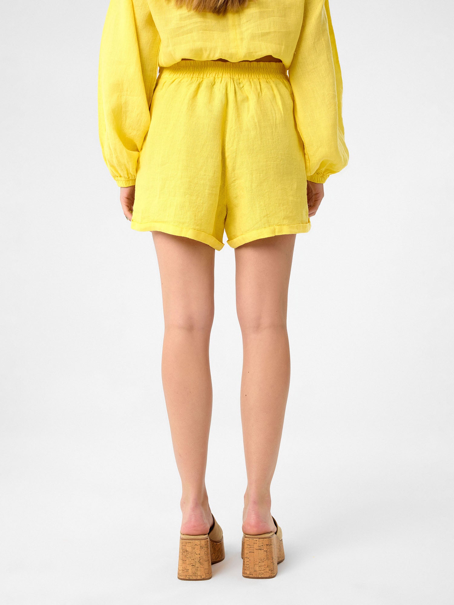 Tailored Linen Shorts aus 100 % Leinen – Lemon