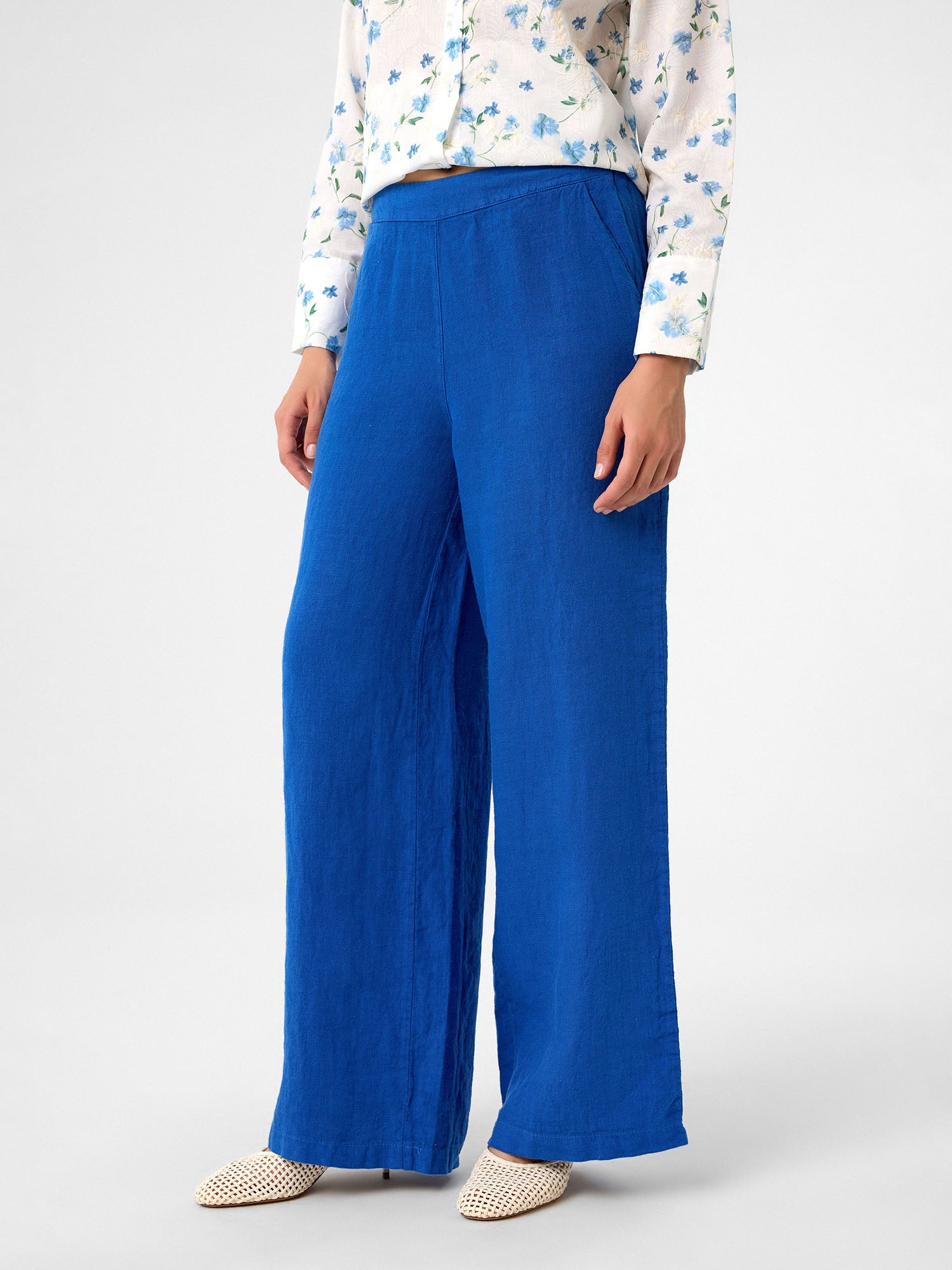 Wide-Leg Hose in Cobalt