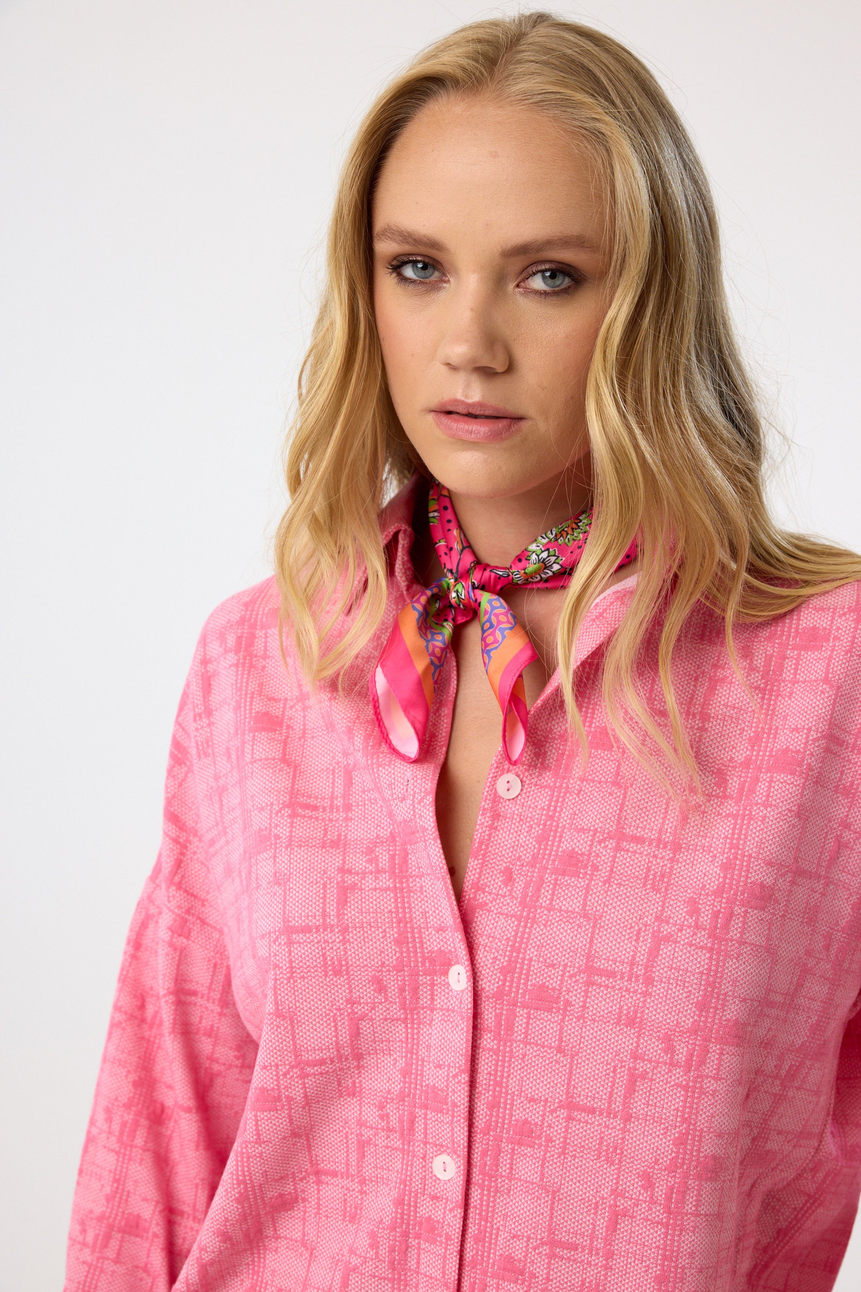 Zweiteiliges Set aus Viskose mit Karomuster in Pink