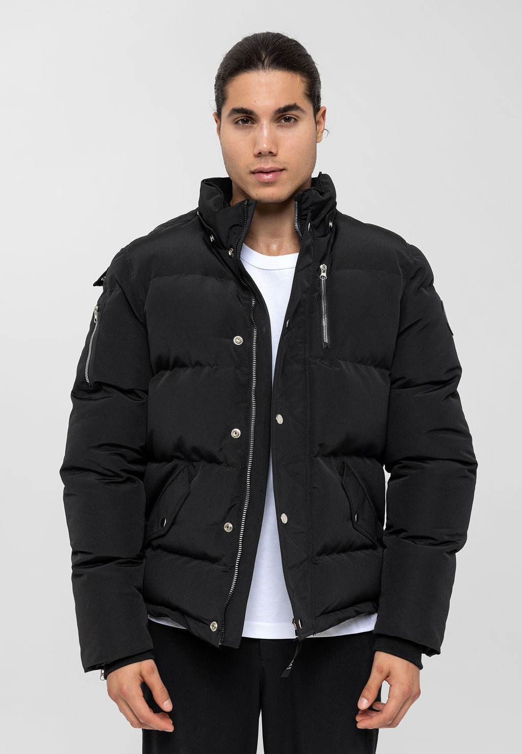 Winterjacke mit schwarzem Fell in Schwarz