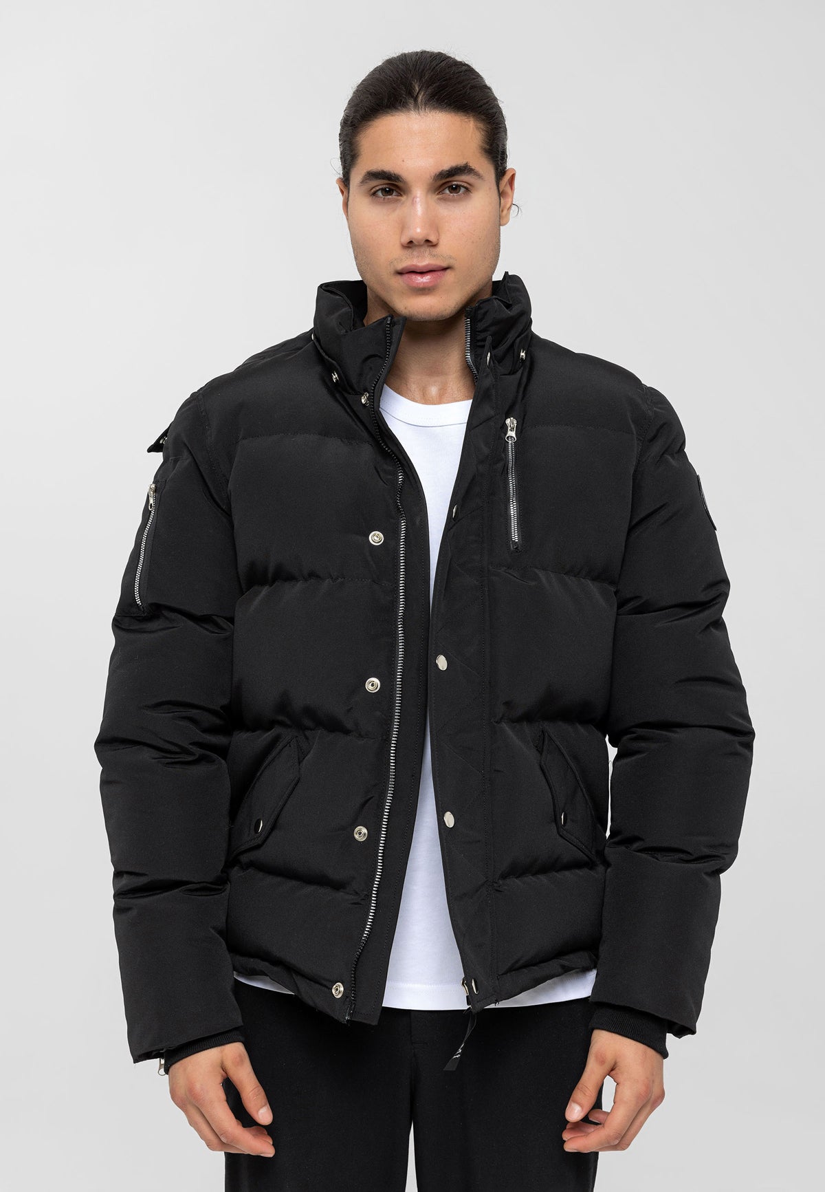 Winterjacke mit schwarzem Fell in Schwarz