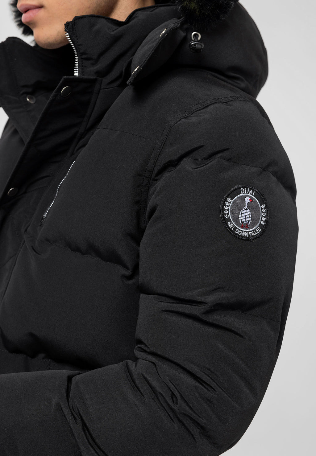 Winterjacke mit schwarzem Fell in Schwarz