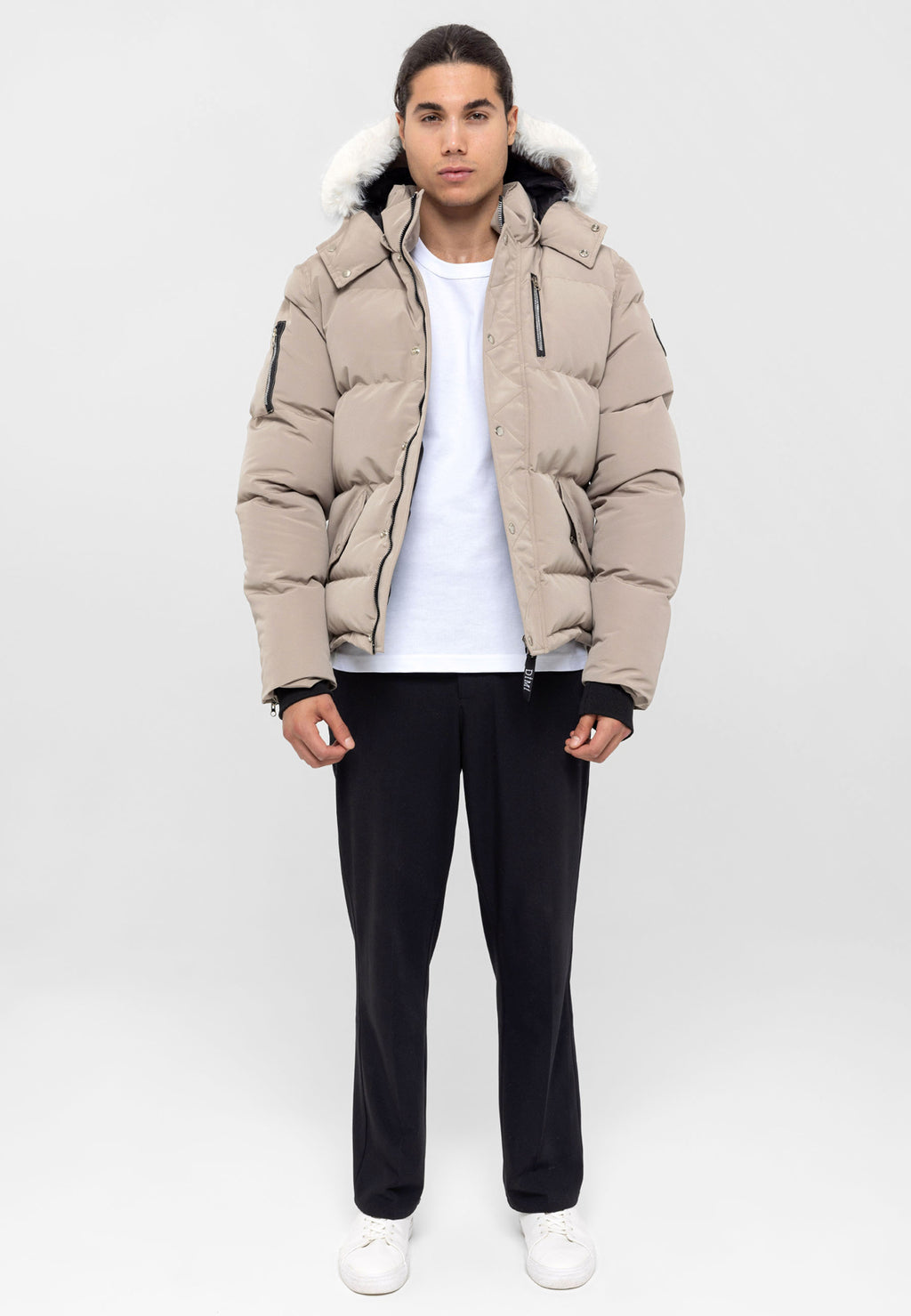 Winterjacke mit weißem Fell in Beige