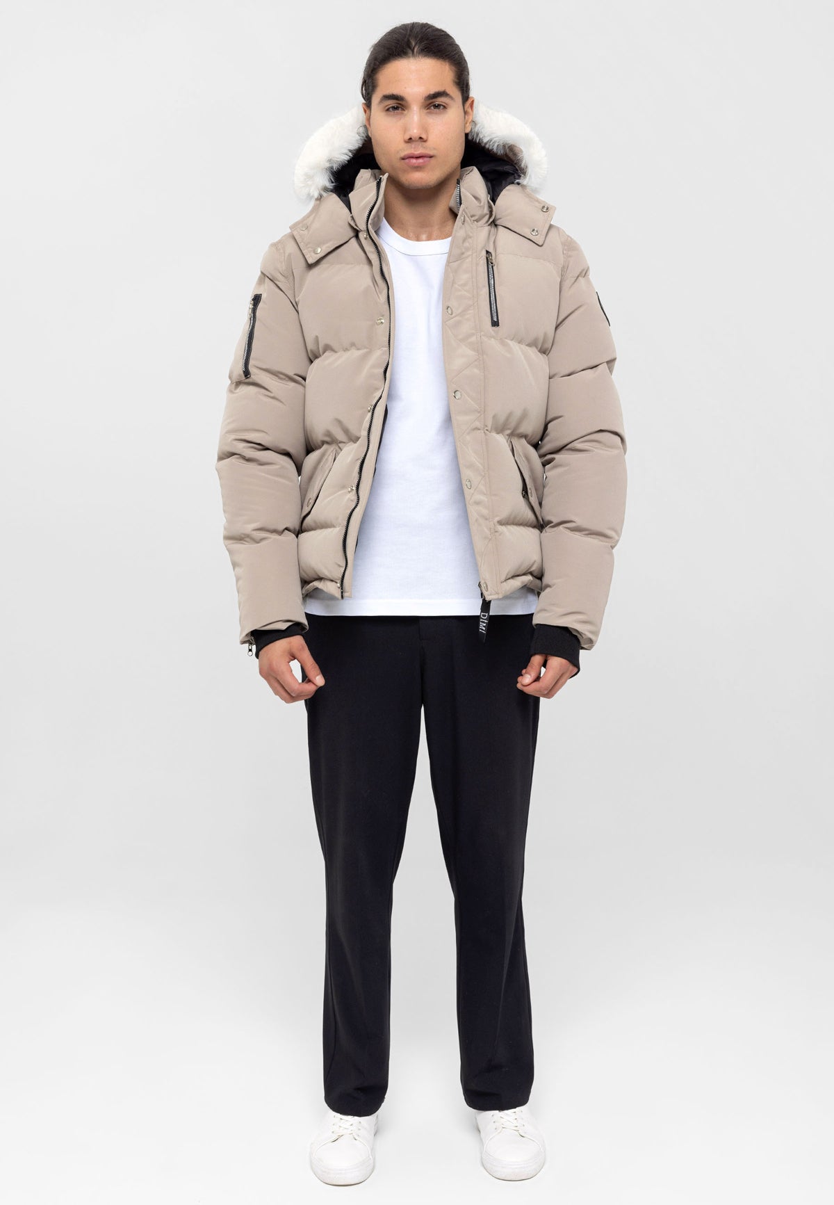 Winterjacke mit weißem Fell in Beige