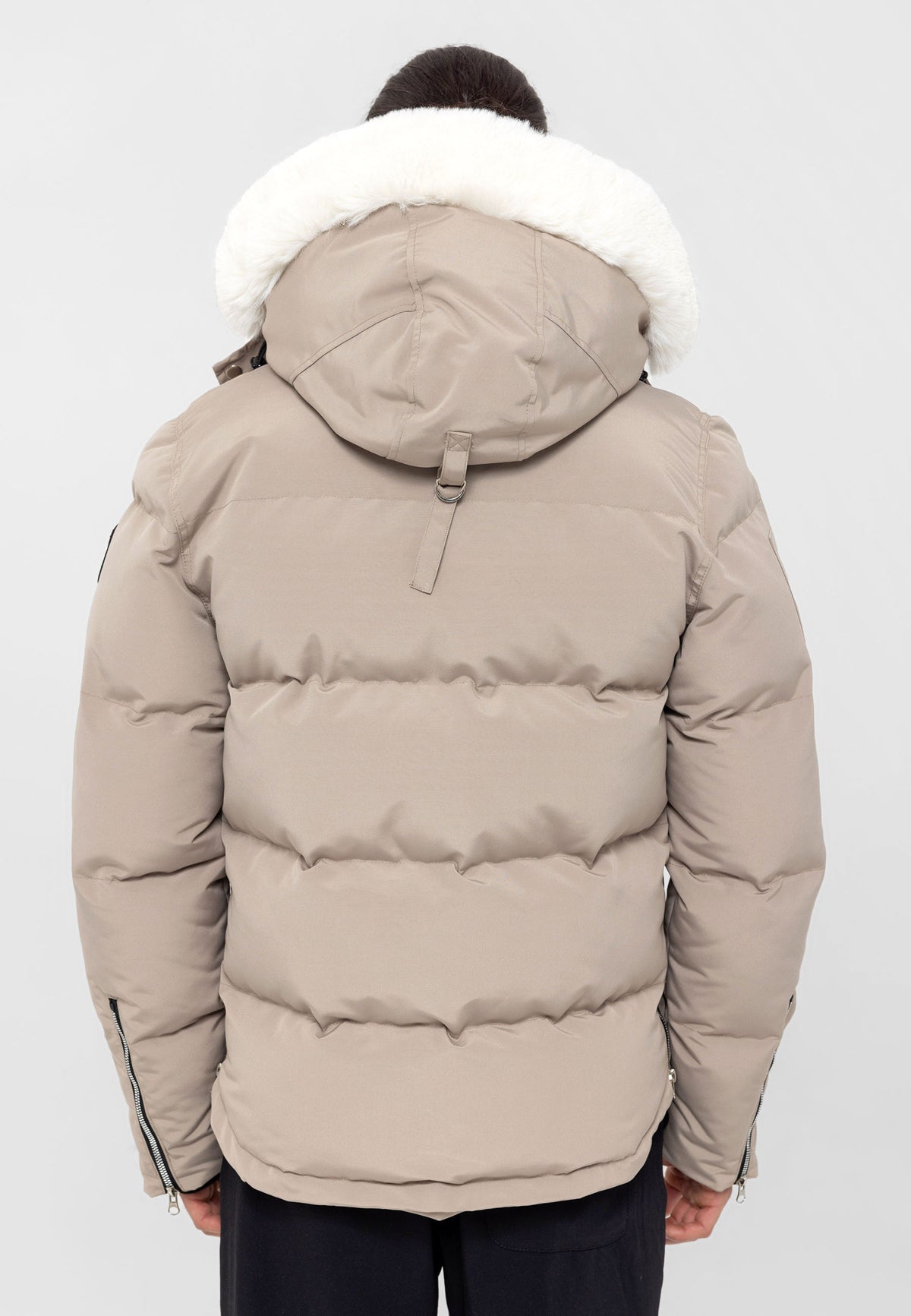 Winterjacke mit weißem Fell in Beige