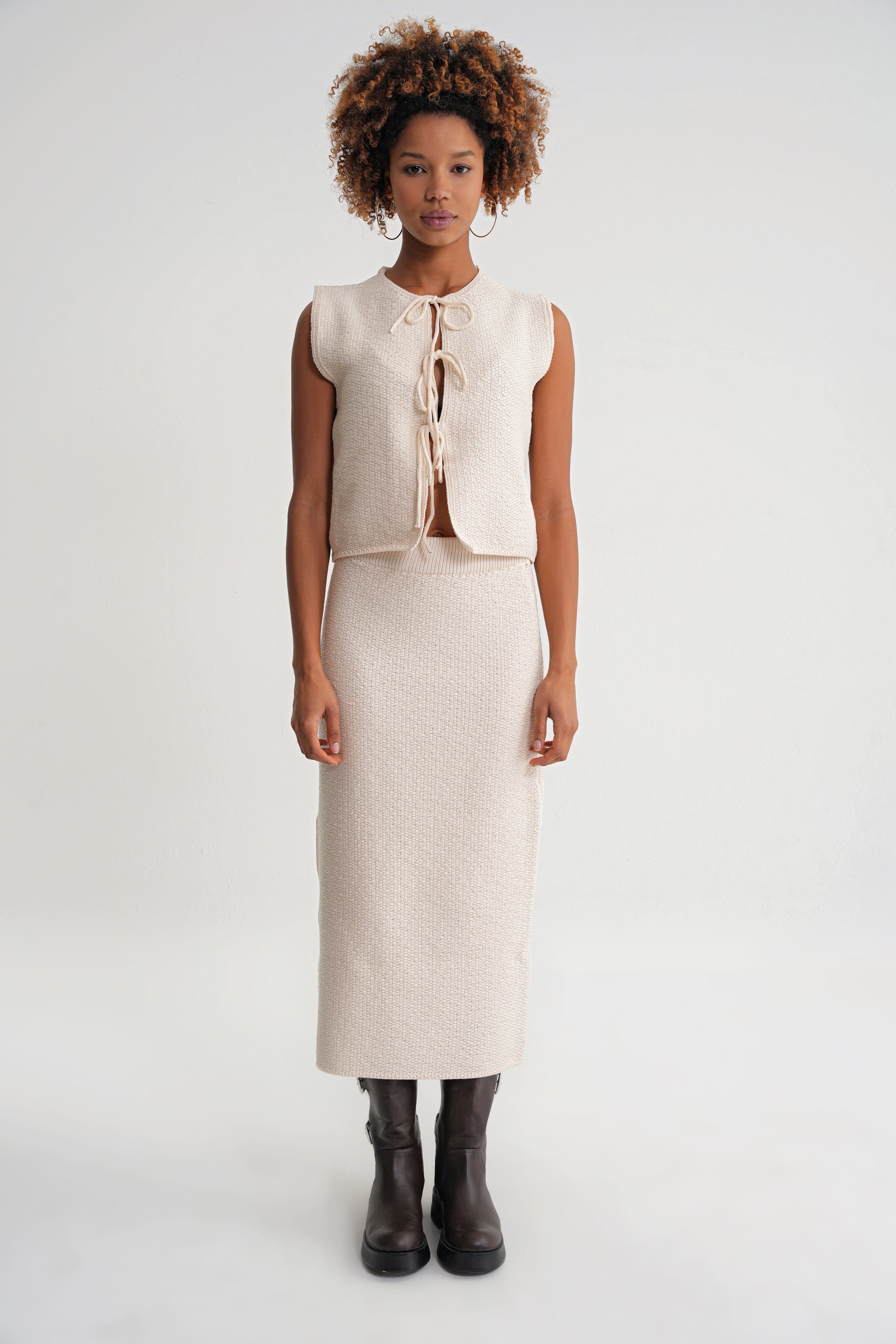 Damen Stricktop mit Bindeschleife in Cremeweiß