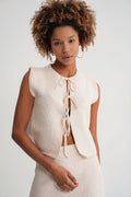 Damen Stricktop mit Bindeschleife in Cremeweiß