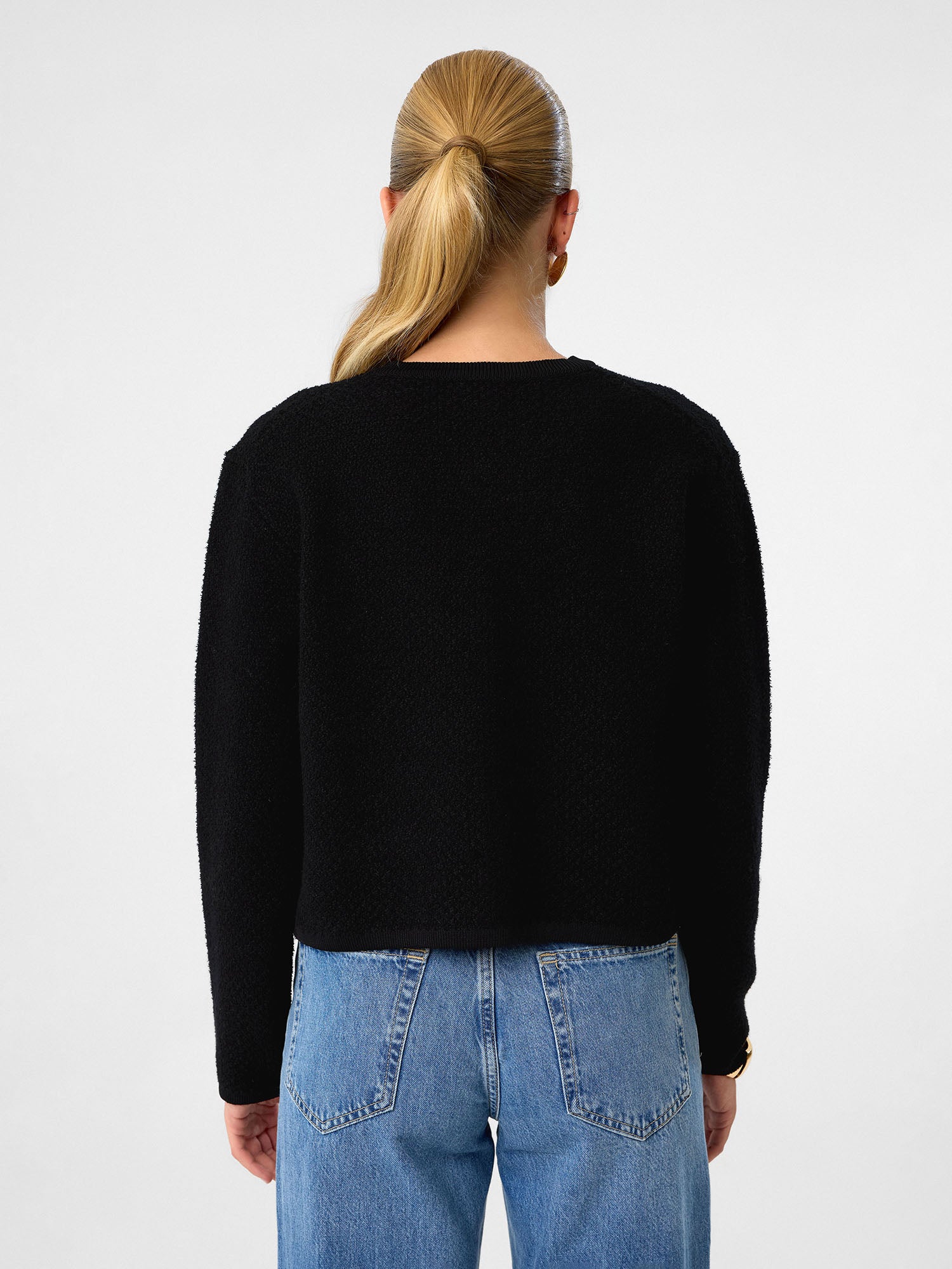 Strickjacke aus 100 % Baumwolle – Jet Black mit Gold Details