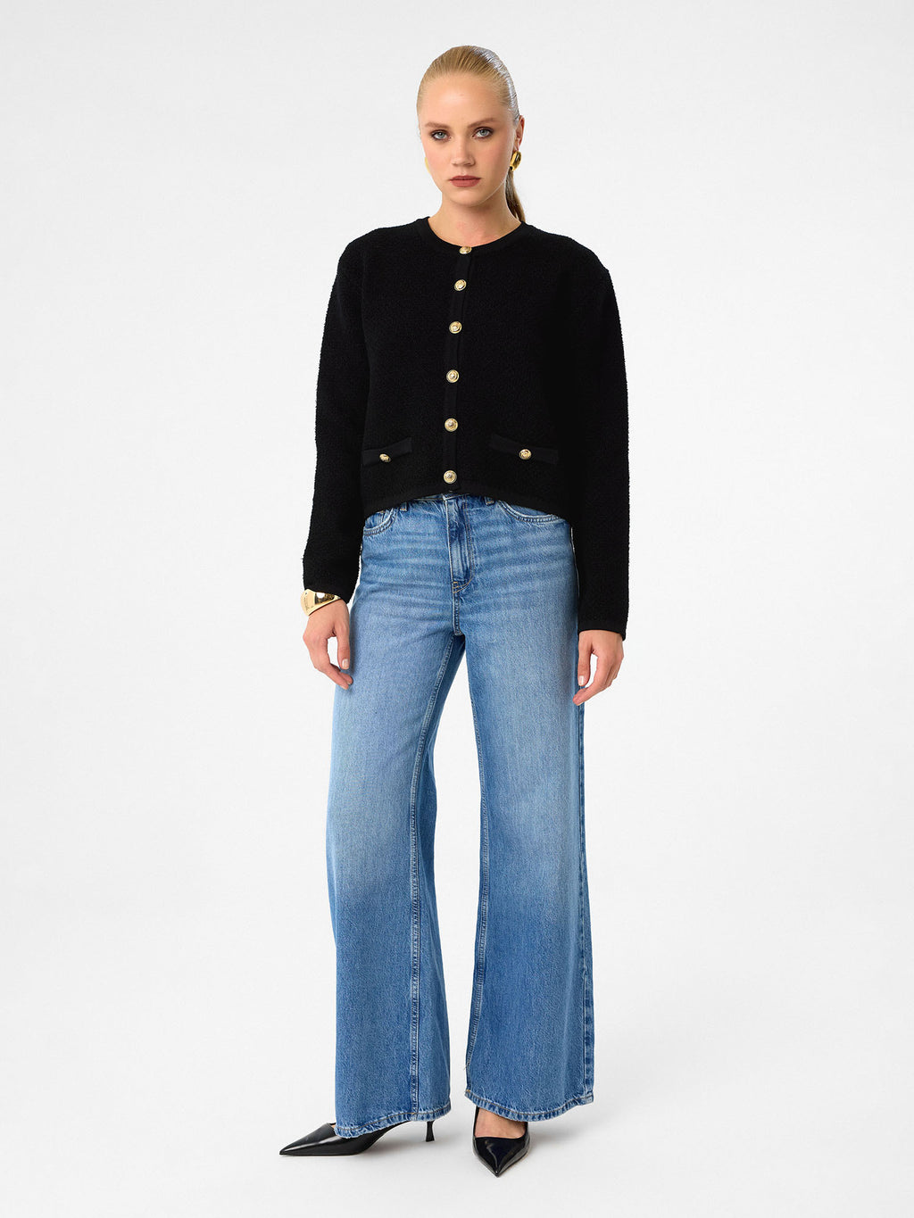 Strickjacke aus 100 % Baumwolle – Jet Black mit Gold Details